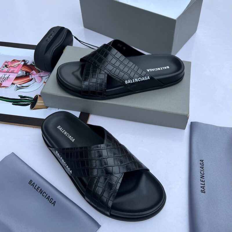 Balenciaga top quality slippers - Image 3