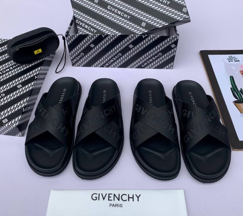 Givenchy top quality slippers