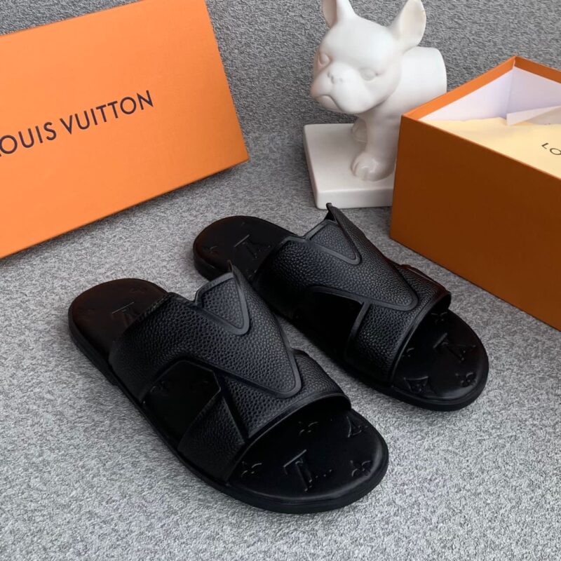 Louis Vuitton leathers slippers