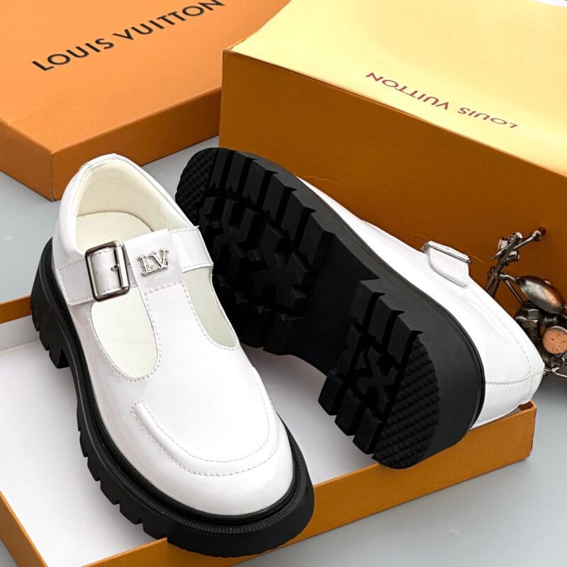 Loius Vuitton high quality luxury shoe