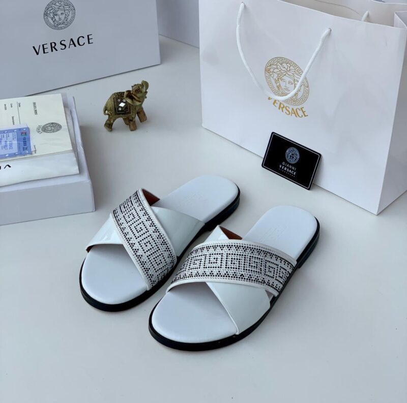 Vc White Crisscross Slippers