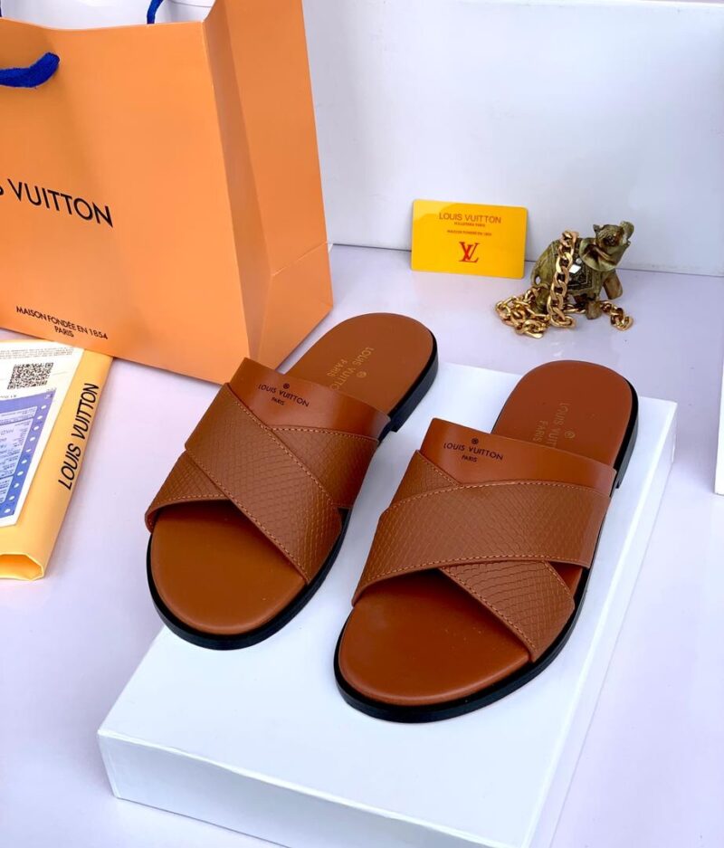 Lv Top Quality Leather Slippers