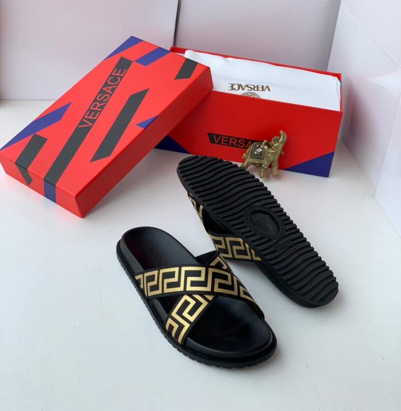 Versace top quality slippers - Image 2