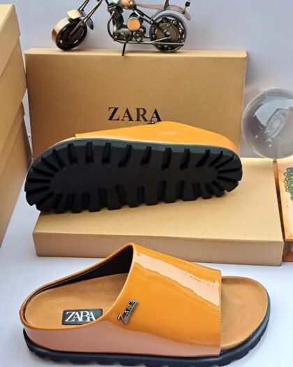 Zr- Top Quality Designer Slippers 👌