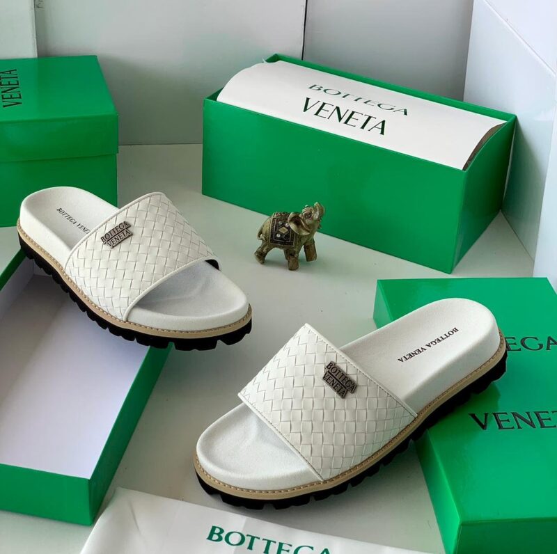 Bottega Veneta Luxury Slippers ✨️ ♥️ - Image 4