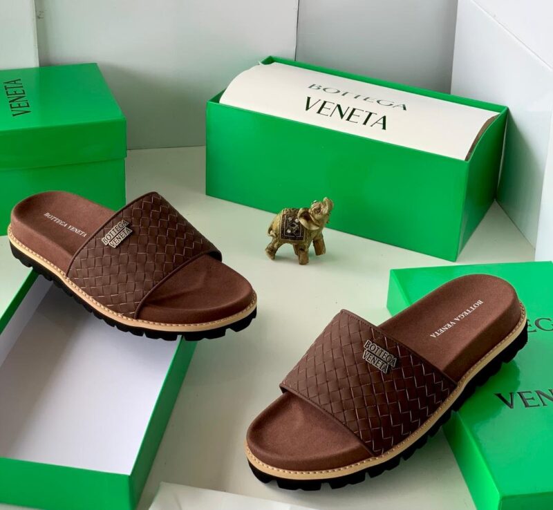 Bottega Veneta Luxury Slippers ✨️ ♥️ - Image 3