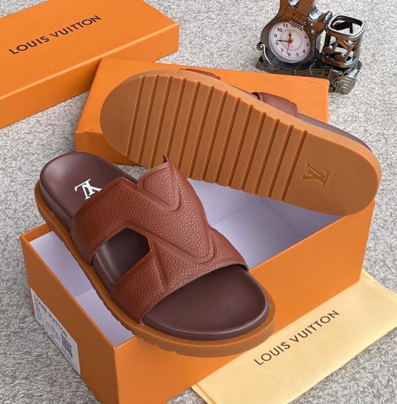 Lv Luxury Leather Slippers  ✨️ - Image 4