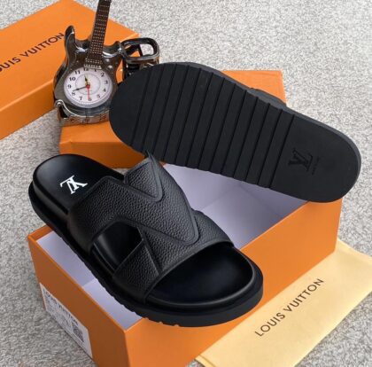 Lv Luxury Leather Slippers  ✨️