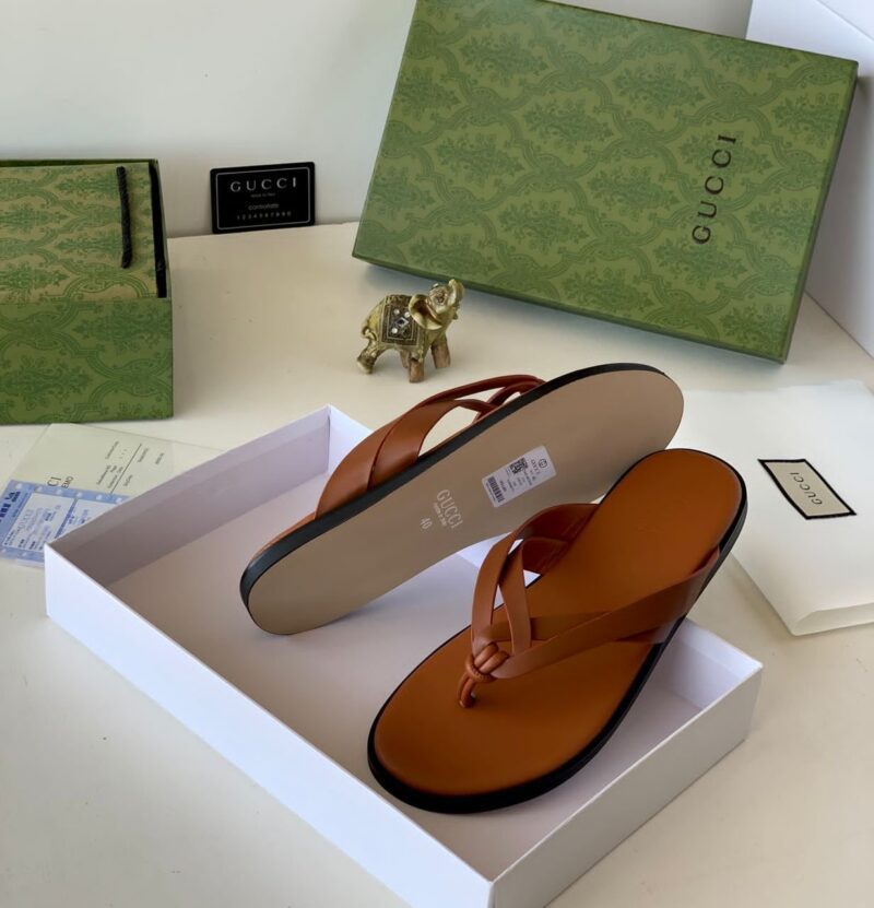 Gc Men's Designer Slippers ✨️