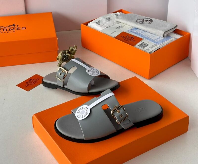 Hs Luxury Slippers ✨️ - Image 2