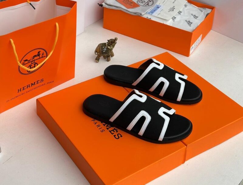 Hs Luxury Slippers ✨️ - Image 2