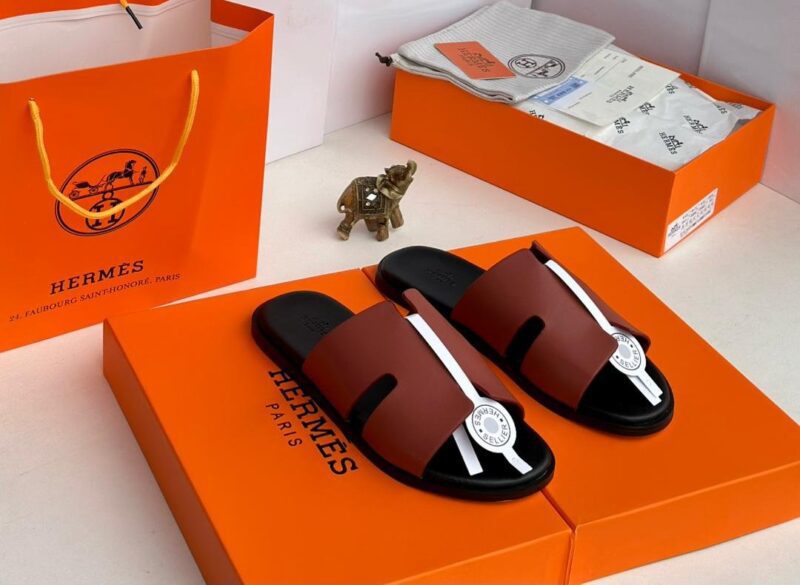 Hs Luxury Slippers ✨️ - Image 2