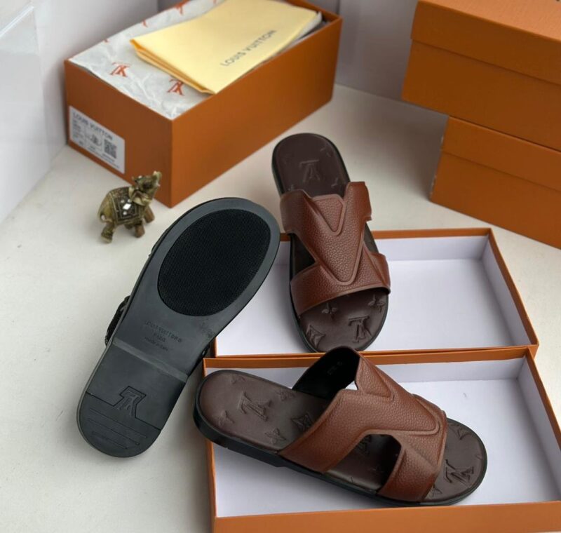 Hs Luxury Slippers ✨️ - Image 2