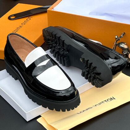 L v premium Leather shoe