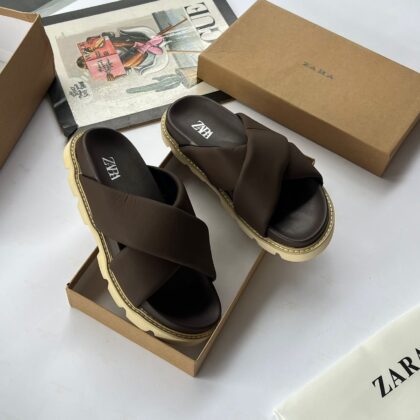 Zr Top Quality Slippers