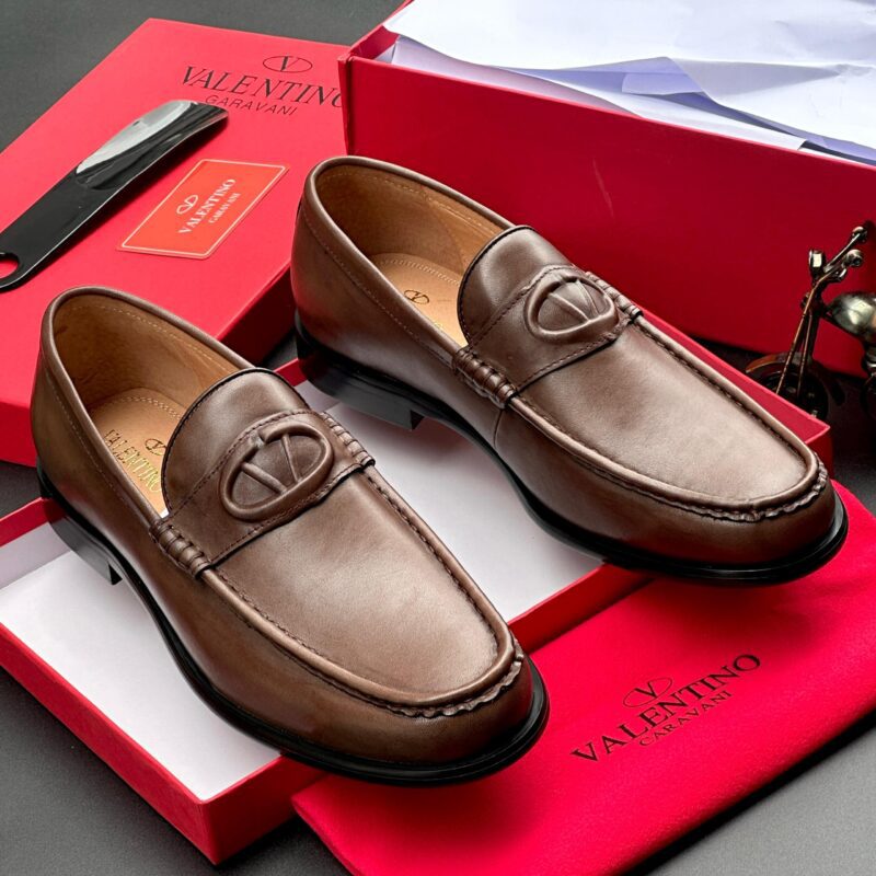 High Quality Garavani Shoe