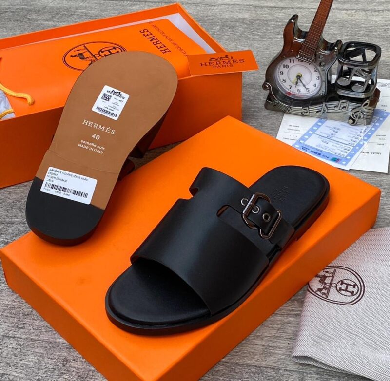 H s Buckle Sandals