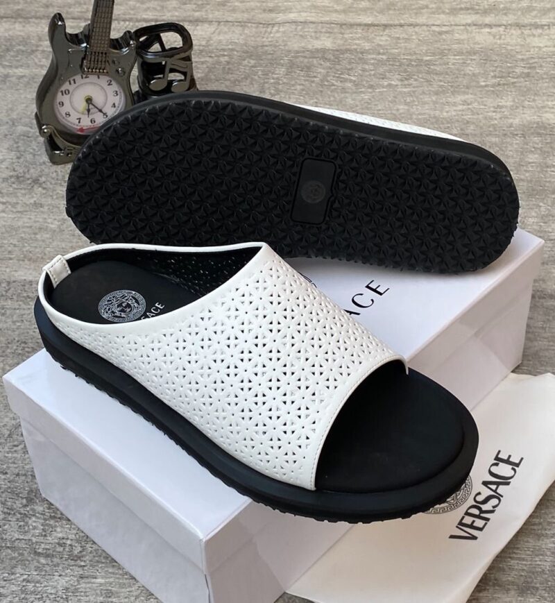 Vc Medusa Luxury Slippers ✨️ - Image 2