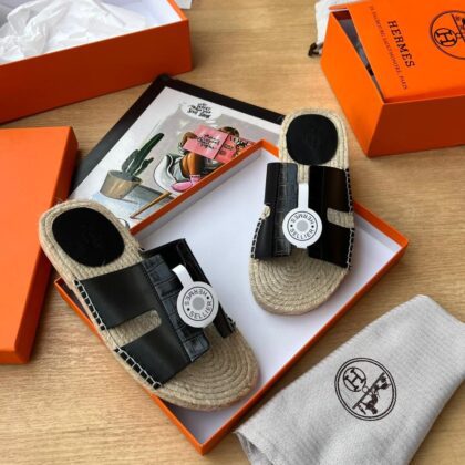 Hs Luxury Slippers ✨️