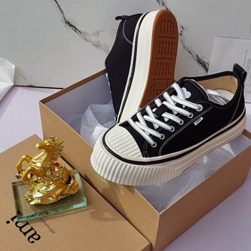 High Quality Designer Sneakers