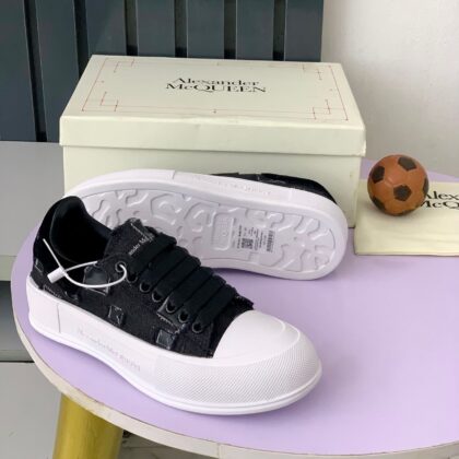 High Quality Luxury Sneakers