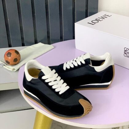 High Quality Luxury Sneakers