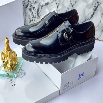 Vc Medusa Luxury Leather Shoe