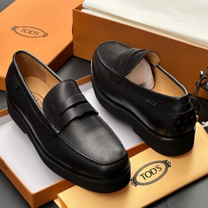 Tods Luxury Leather Shoe
