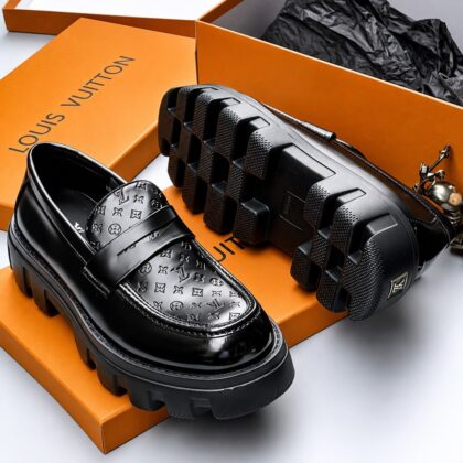 High Quality Luxury Sneakers