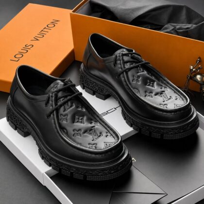 High Quality Luxury Sneakers